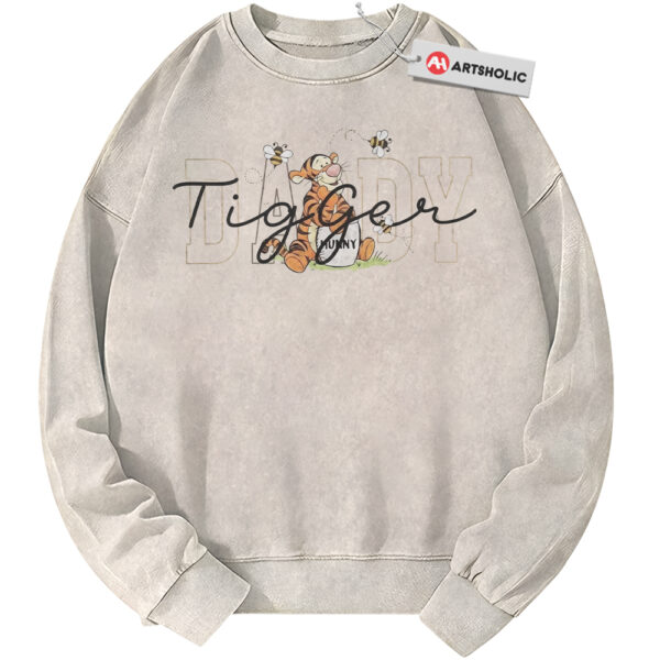 Tigger Sweatshirt, Winnie-the-Pooh Sweatshirt, Father's Day Sweatshirt, Animated Sweatshirt, Vintage Sweater
